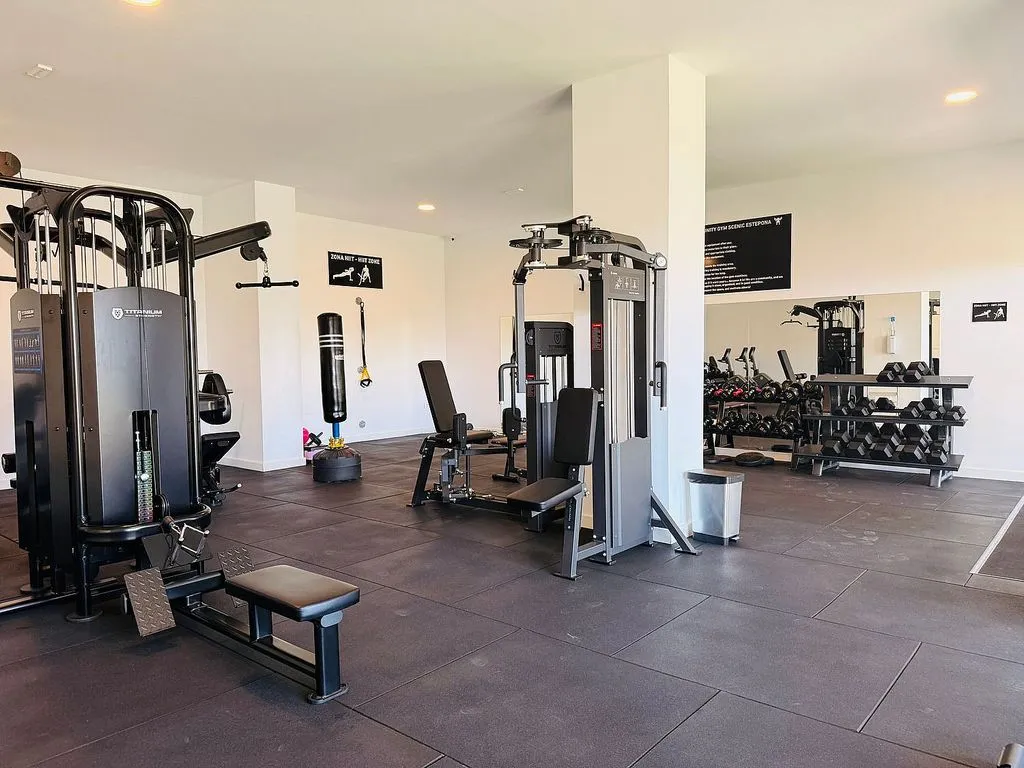 Toad - Contemporary Flat with Sea View in Estepona