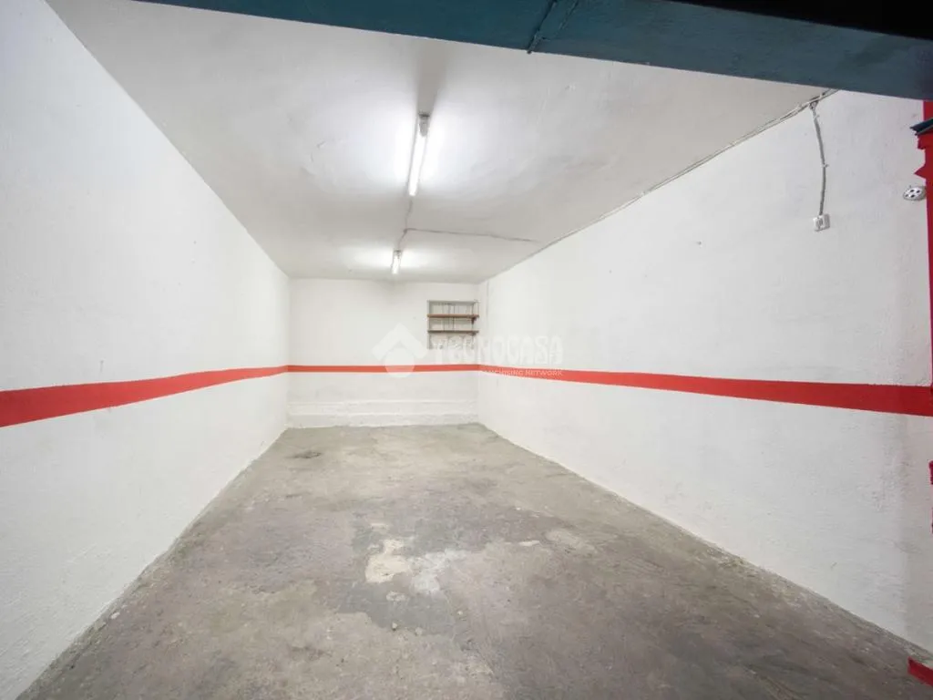 Garage - Garage Space in Parquesol - Paseo Zorrilla - Centre