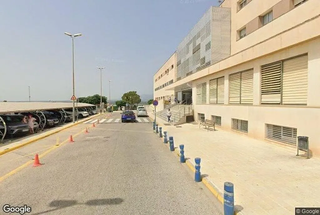 Välivaade - Occupied Flat with Street View in Tortosa Centre