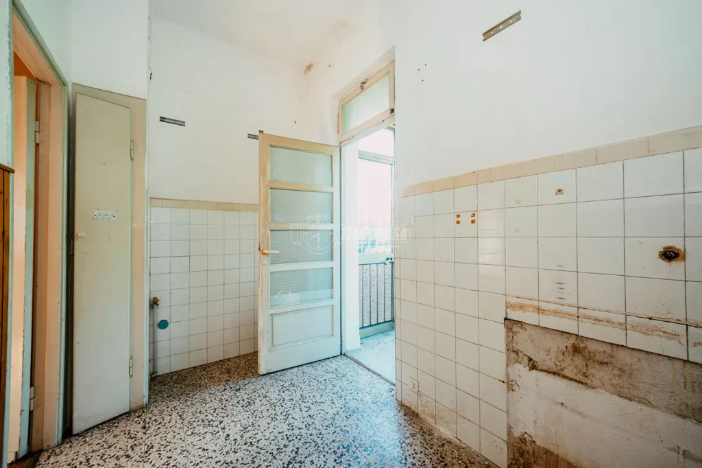 Esik - Two-Bedroom House with Garden in Vigevano Centre