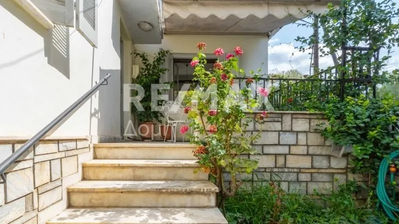 Pièces - Corner House with Large Garden in Nea Dimitriada