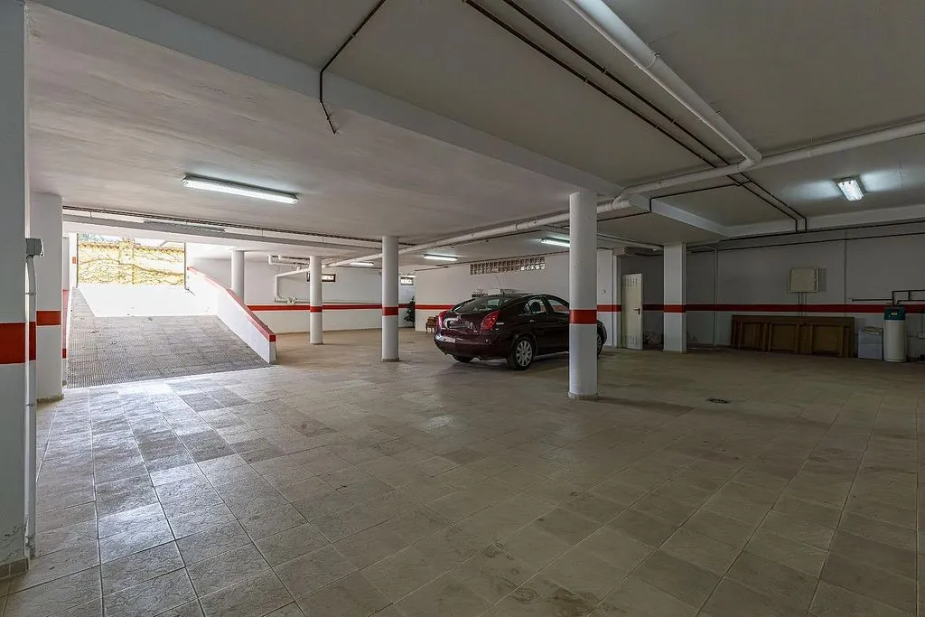 Garage - Chalet with Andalusian Patio in Barriomar