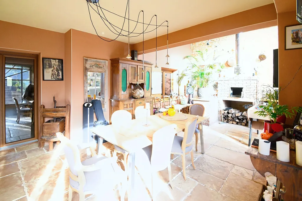 Salle à manger - Maison de Caractère en Pierre à Morfontaine
