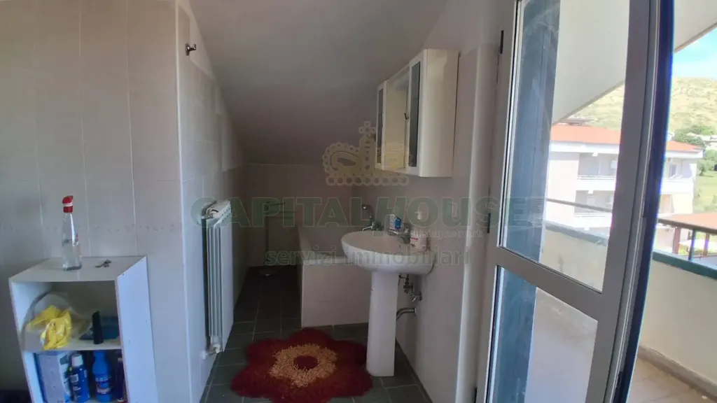 Salles de bain - Mansarded Apartment with Balcony in Vitulazio