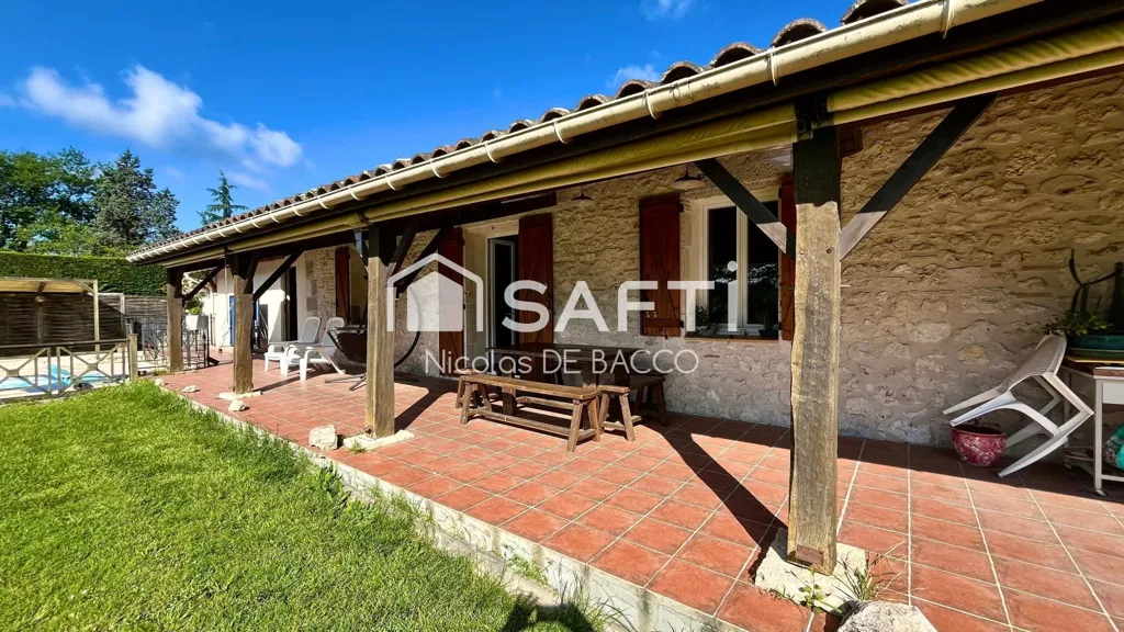 Terrass - Rustic Stone House with Pool in Damazan