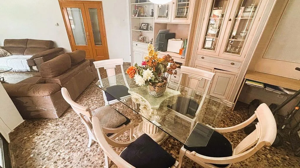 Söögituba - Apartment with Terrace in Av Valencia, Castellón