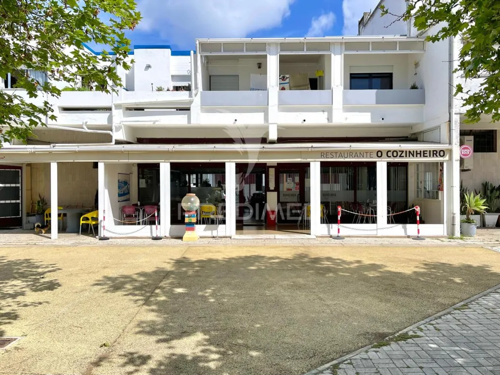 Välivaade - Iconic Restaurant with Outdoor Space in Sines