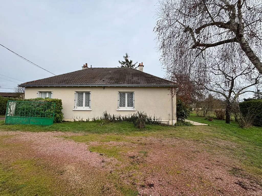 Esterno - House with Constructible Land in West Châtellerault