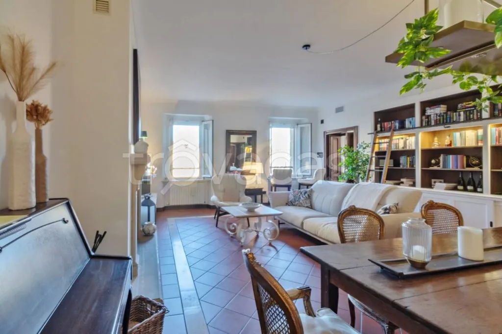 Salle à manger - Prestigious Apartment with Piazza View in Fano
