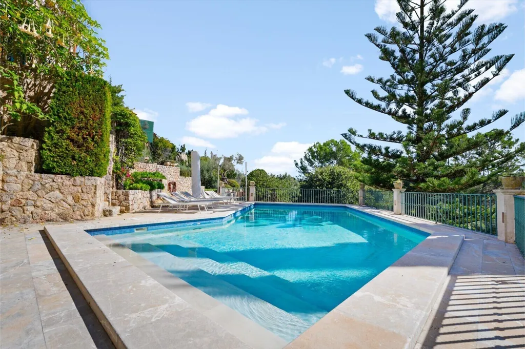 Bassein - Renovated Villa with Mountain Views in Pollensa