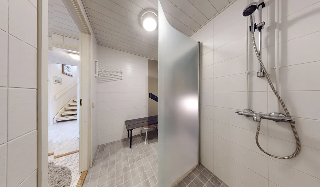 Salles de bain - Modernised Apartment with Terrace in Salo Centre