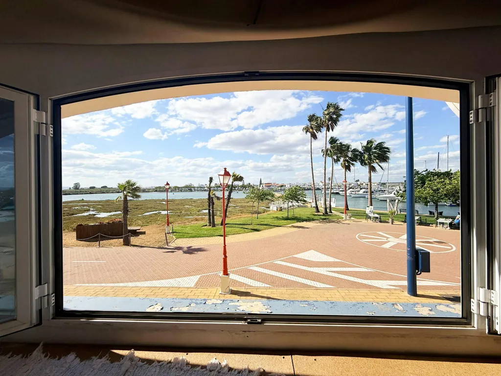 Rooms - Beachfront Apartment with Commercial Units in Ayamonte