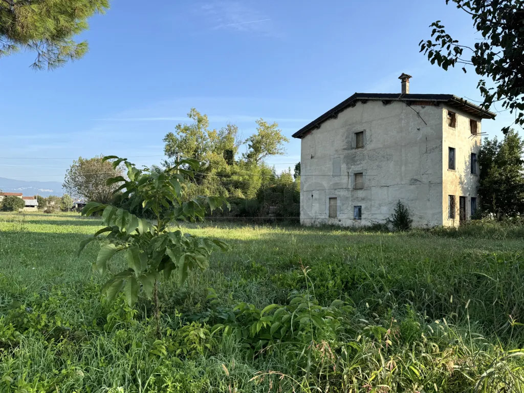 Extérieur - Casale with Agricultural Land in Sandrigo