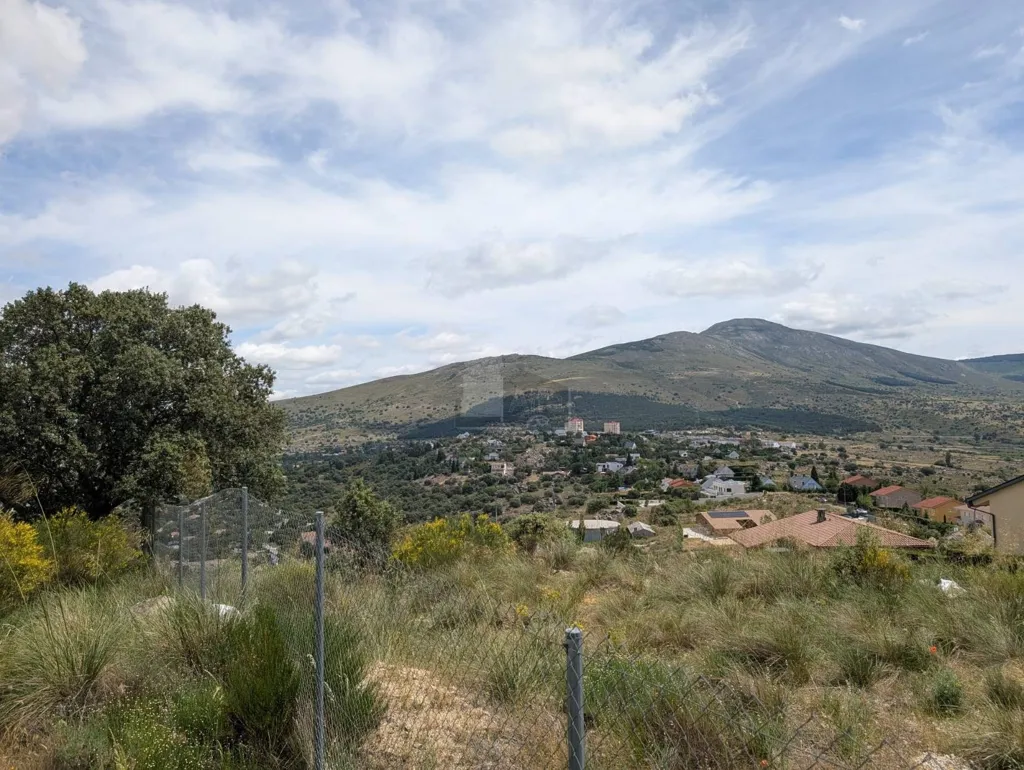 Urban Plot with Views in El Espinar