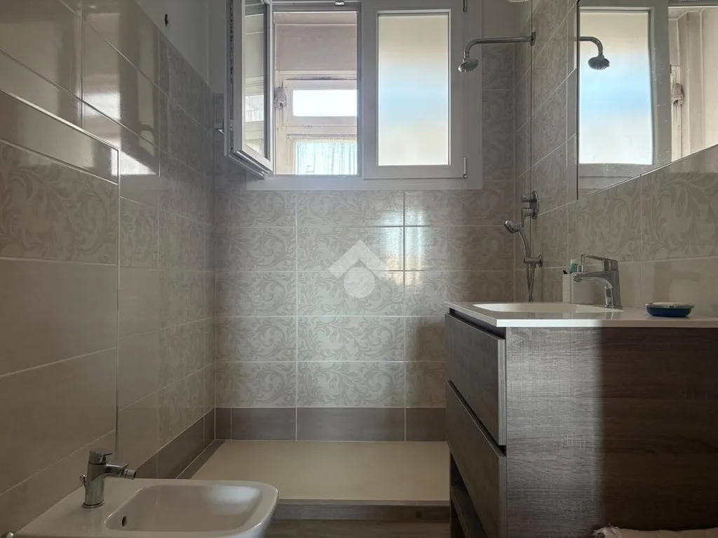 Vannitoad - 4-Room Apartment with Balcony in Ferrara
