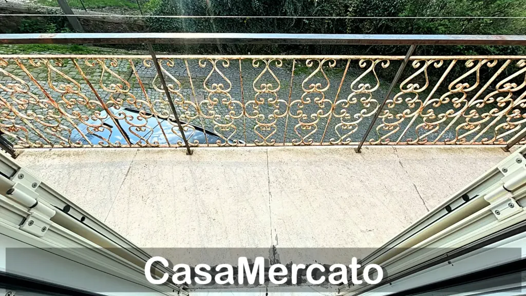 Balcony - Bilocale with Balcony in Rocca di Papa