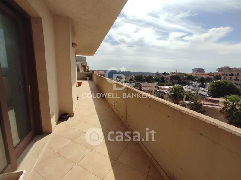 Rõdu - Panoramic Attico with Terrace in Ragusa