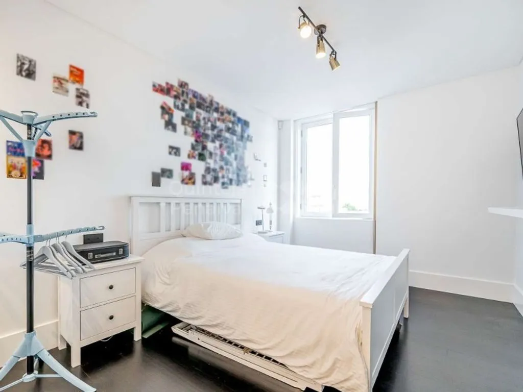 Bedrooms - Luxury Apartment with River View in Chiado, Lisbon