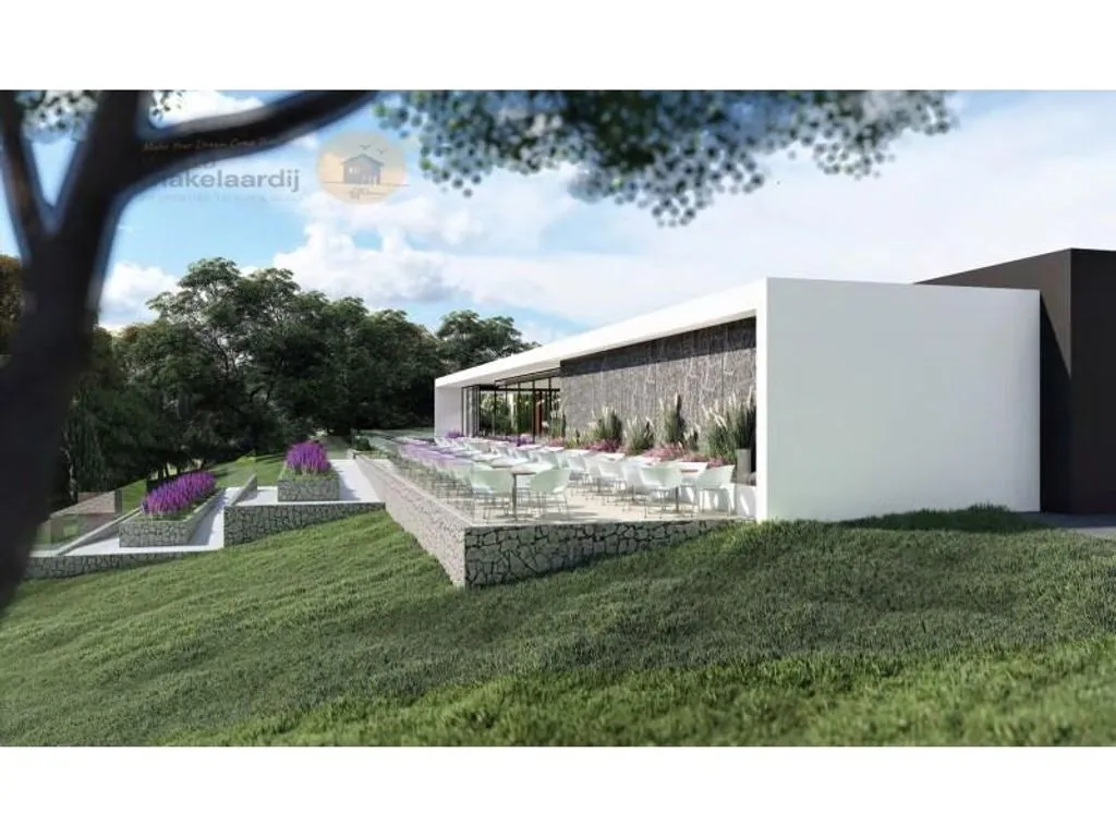 Development Land for Aparthotel in Loulé
