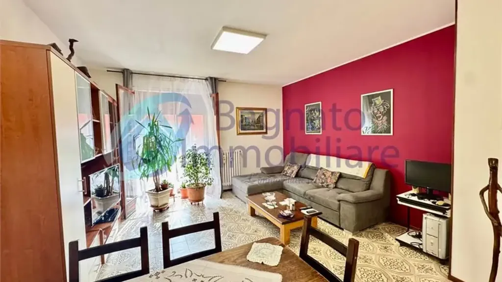 Séjour - Three-Bedroom Apartment with Balcony in Novara