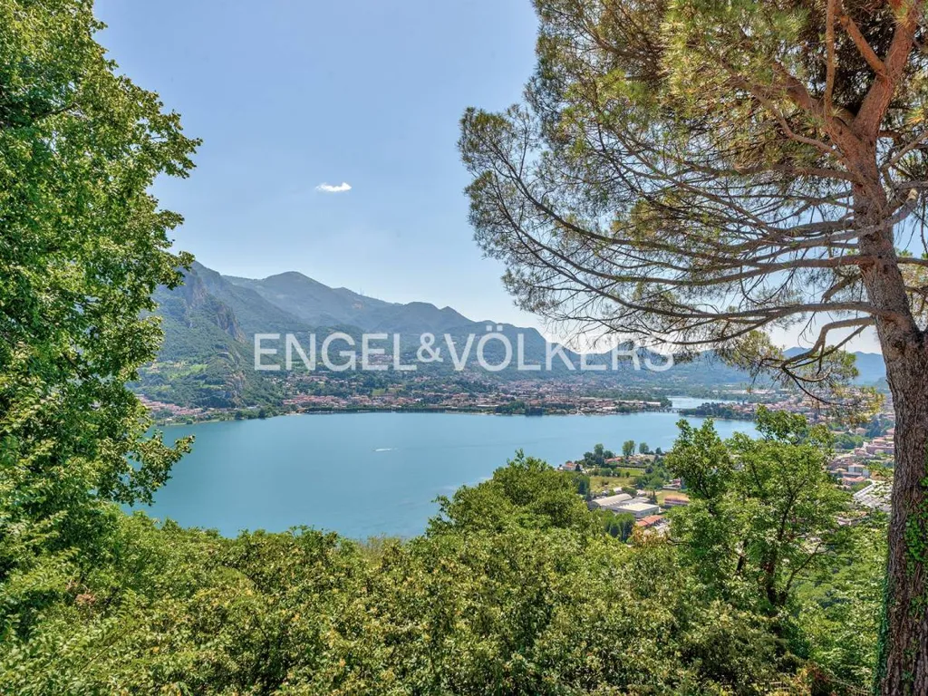 Villa with Lake View in Galbiate