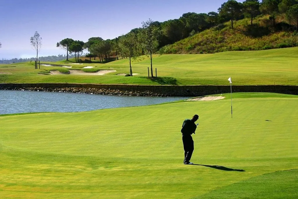 Giardino - Modern Villa with Golf View in San Roque