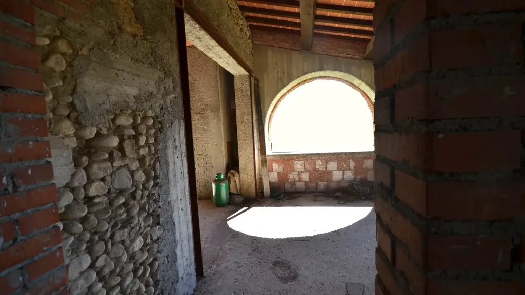 Hallway - Rustic Barn with Olive Grove near San Casciano