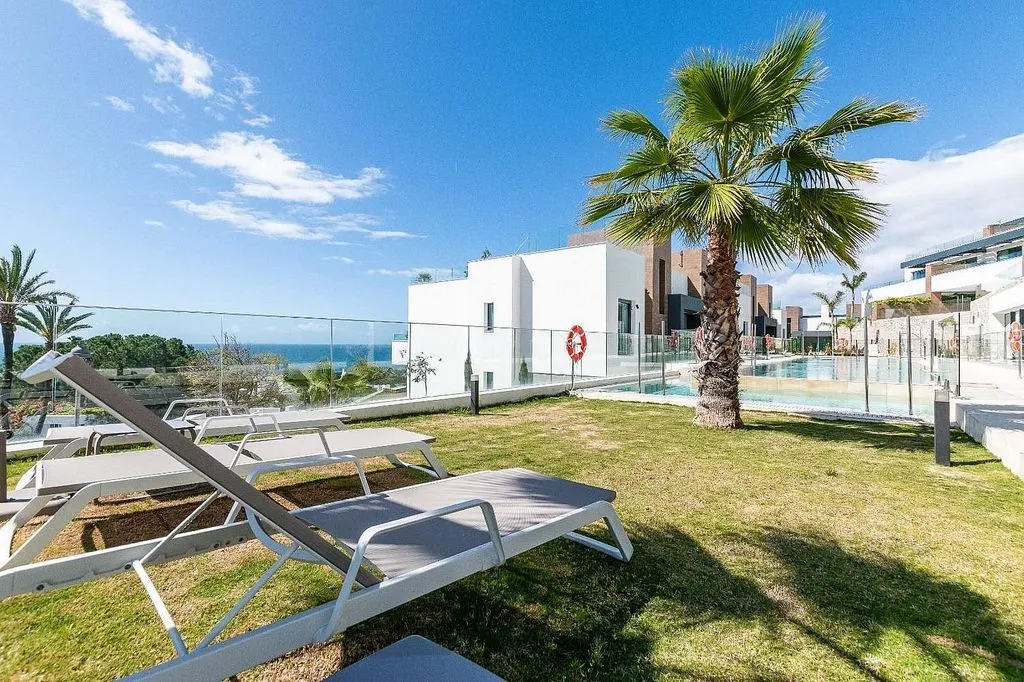 Bassein - Duplex with Sea View and Pool in Marbella