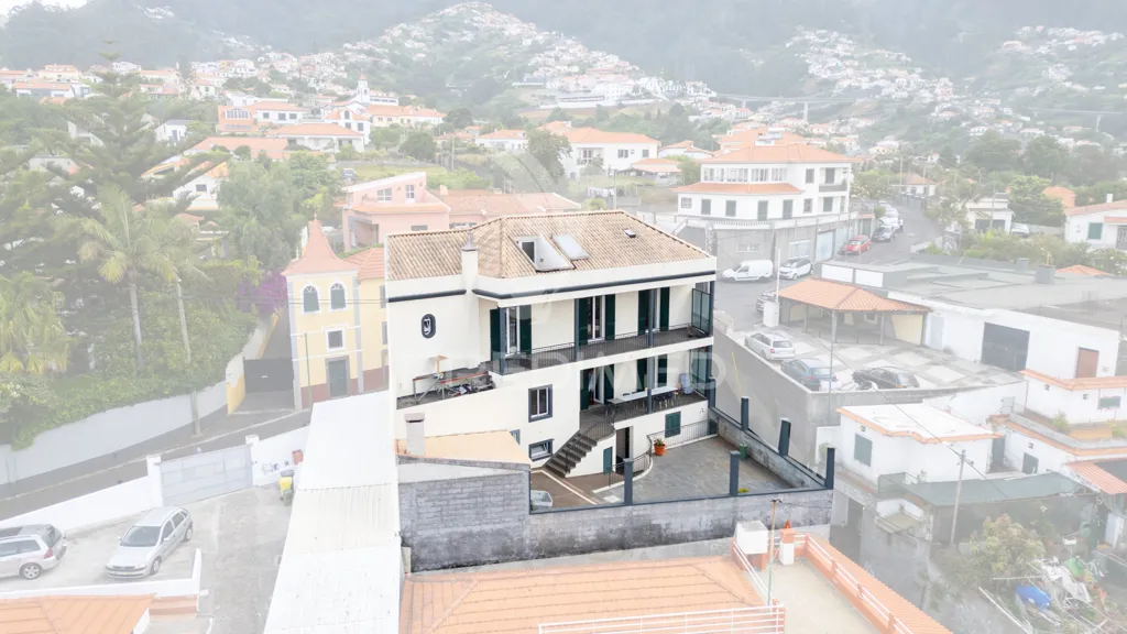 Õhuvaade - Potential Hostel with Funchal Views in Santo António