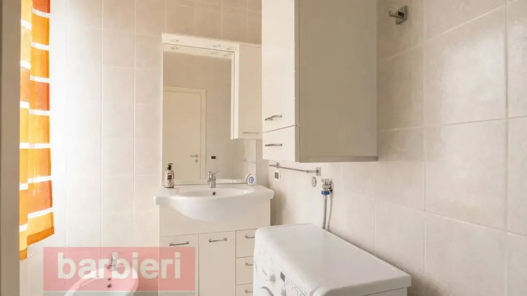 Vannitoad - Trilocale with Balcony in Cervia