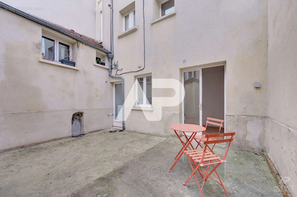 Aed - Studio with Balcony in Rueil-Malmaison Centre