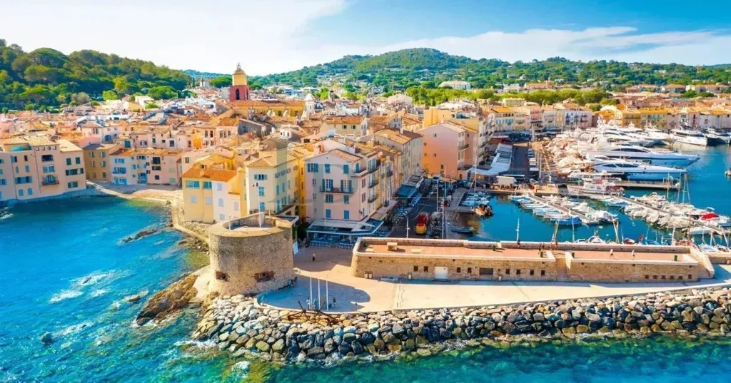 Duplex with Patio in Saint-Tropez Village