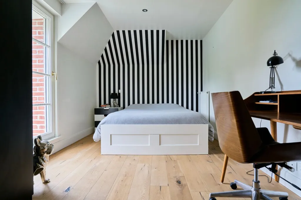 Bedrooms - Luxury House with Private Pool in Mouvaux