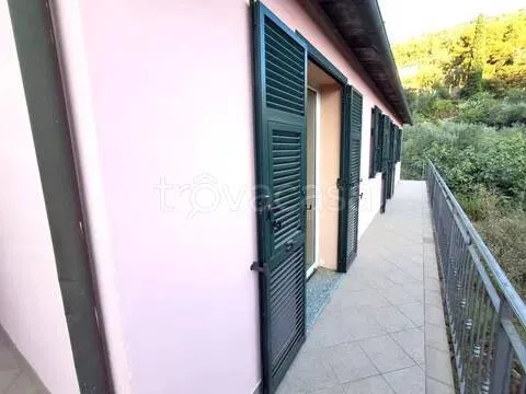 Terrace - Villa with Large Terrace in Imperia