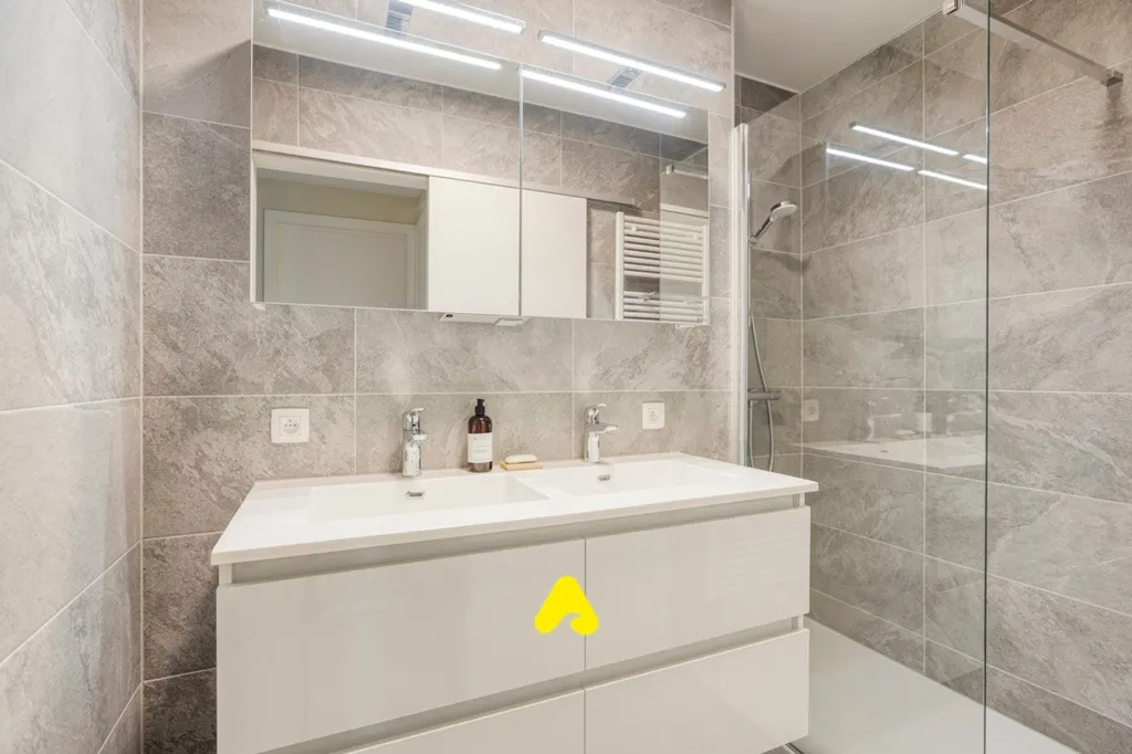 Salles de bain - Appartement avec Terrasse au Cœur de Middelkerke