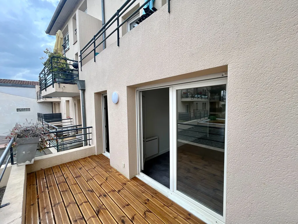 Balcony - Apartment with South-Facing Terrace in Blagnac