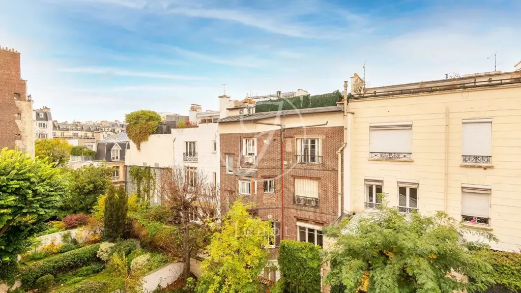 Rõdu - Private Mansion with Garden in Paris 16th