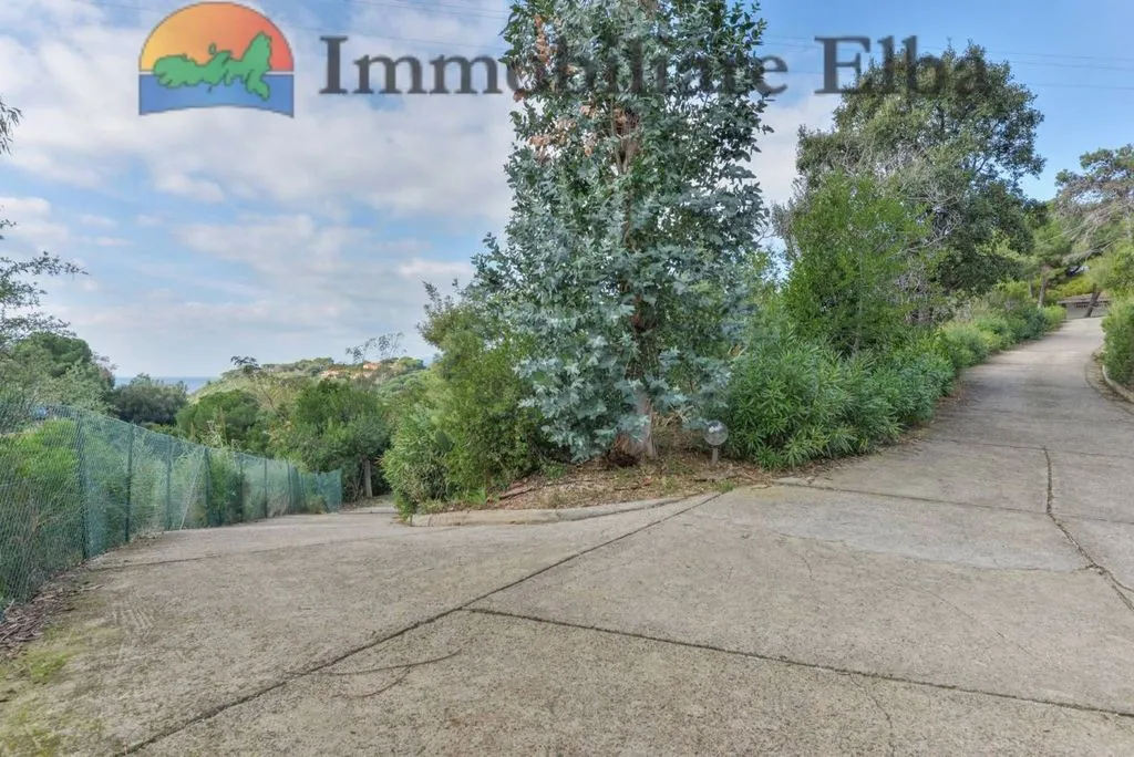 Exterior - Seaside Villa with Private Garden in Capoliveri
