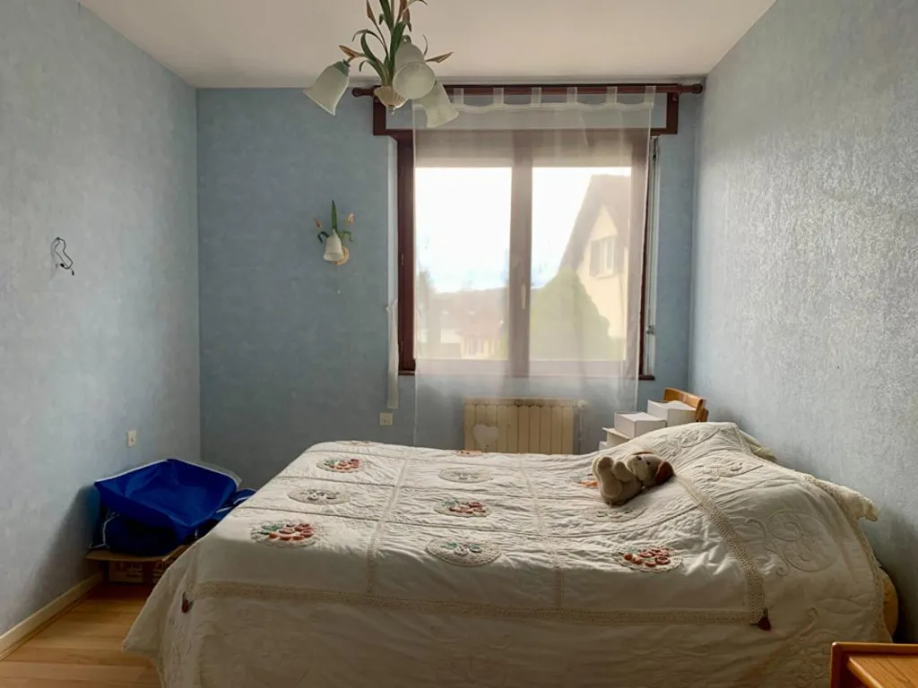 Chambres - Maison au Calme avec Terrain Clos à Proximité des Commodités