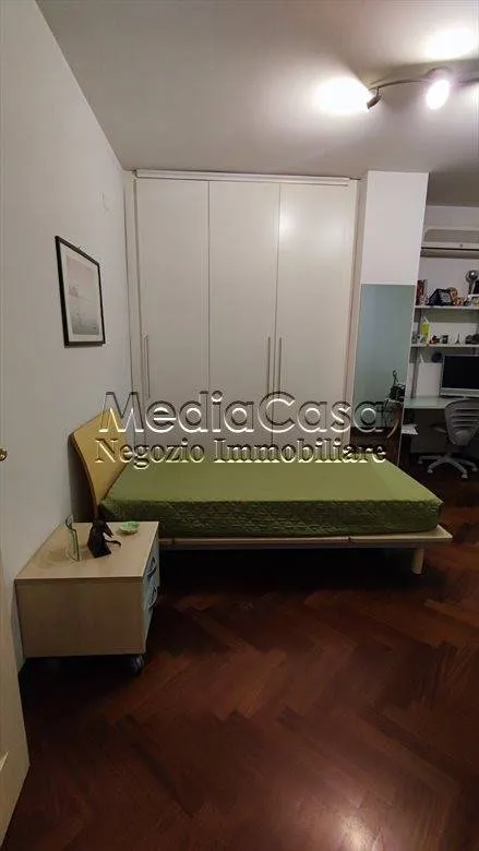 Chambres - Elegant Villa with Private Garden in Teverola