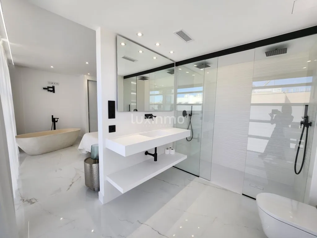 Salles de bain - Penthouse Flat with Sea Views in Ibiza