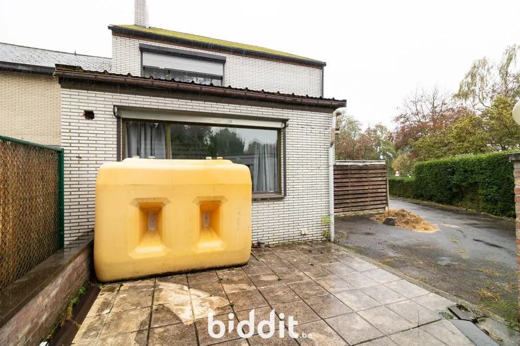 Välivaade - Renovatable House with Garage in Hasselt