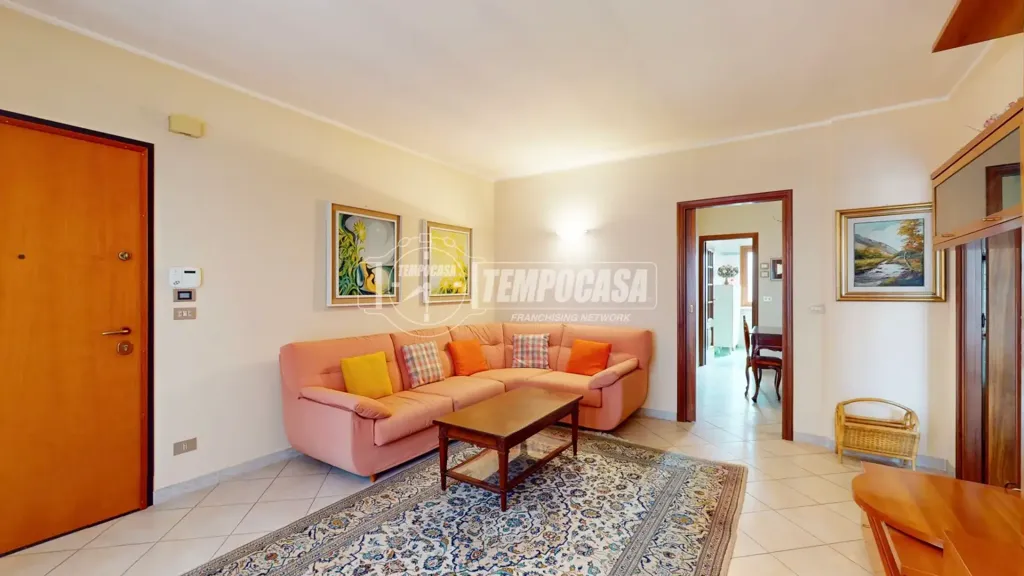 Elutuba - Spacious Apartment with Balcony in La Loggia
