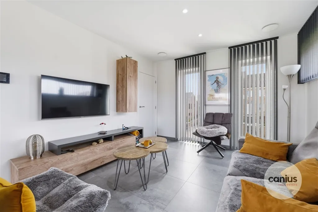 Elutuba - Energy-Efficient House with Elevator in Landen