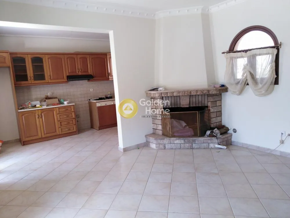 Séjour - 7-Bedroom Building with Sea View in Varigiani