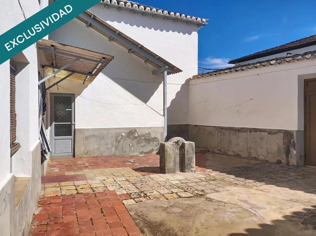 Aed - Detached House with Large Plot in Almagro