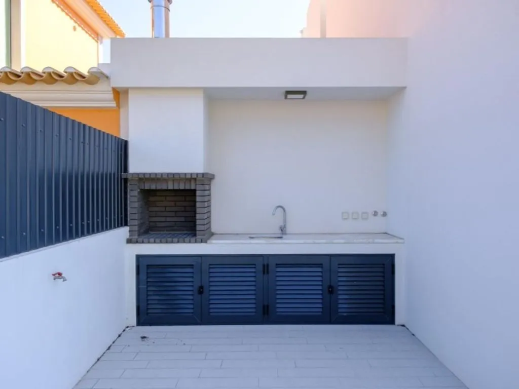 Terrass - Luxury Detached House with Pool in Aroeira, Almada