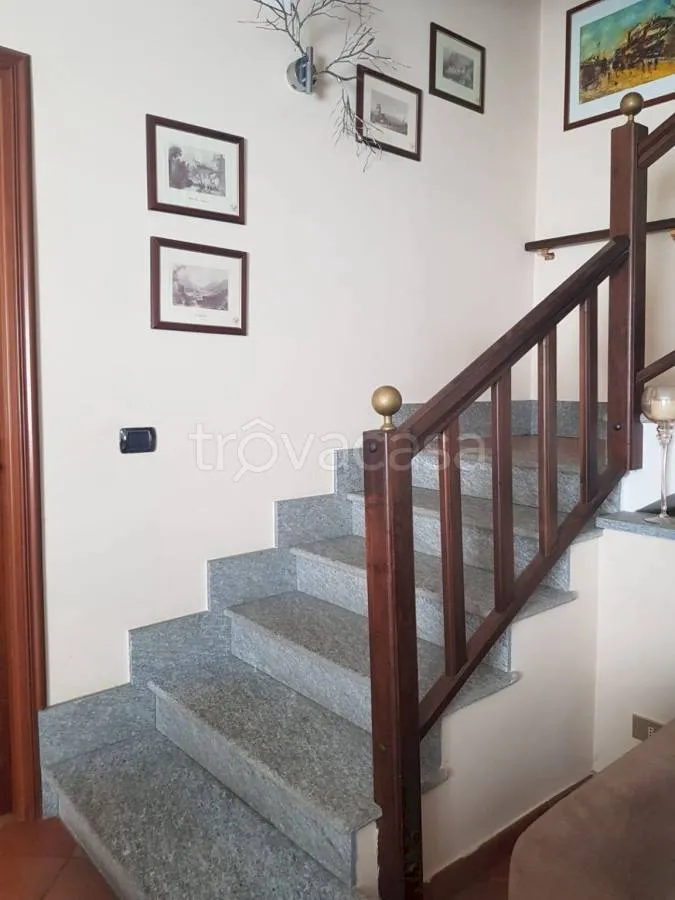 Pièces - Villa with Garden and Terraces in Torre Pellice