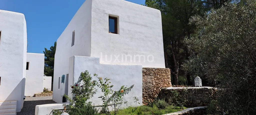Välivaade - Traditional Finca with Forest View in Santa Eulalia