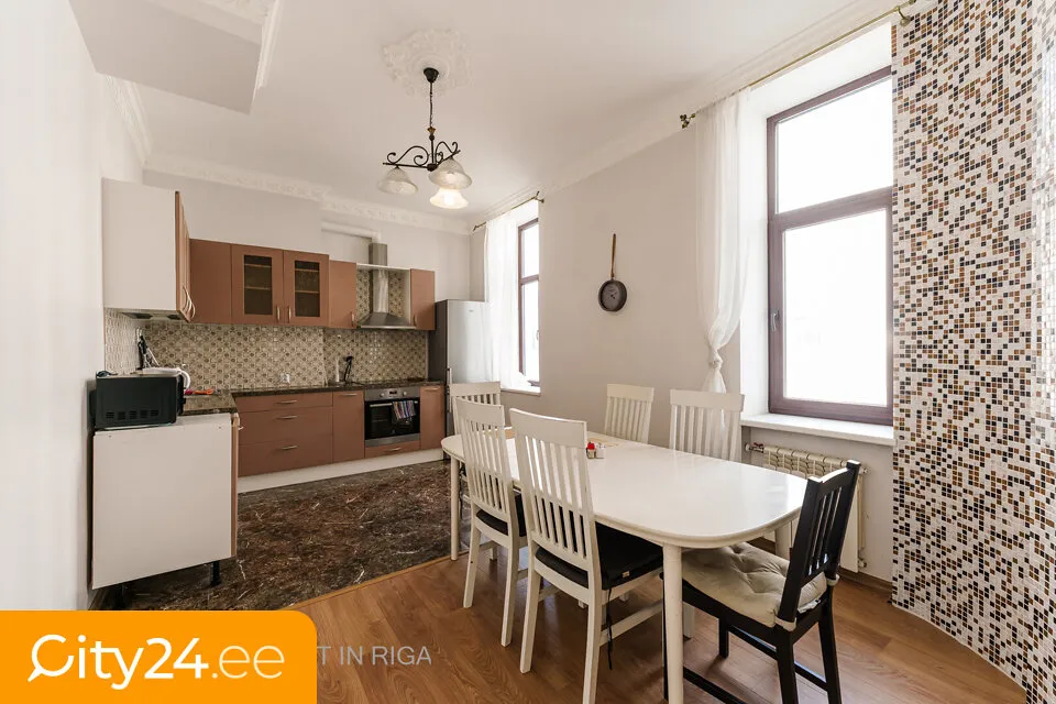 Sala da pranzo - 3-Bedroom Apartment in Riga Centre